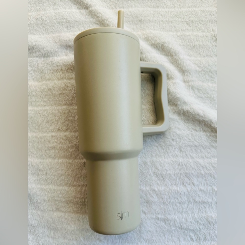 Simple Modern Tumbler with Handle